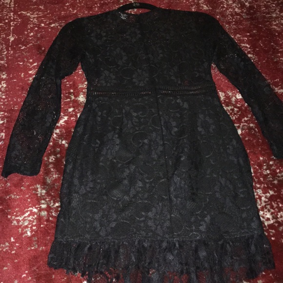 Lacey black long sleeve dress - Picture 3 of 3